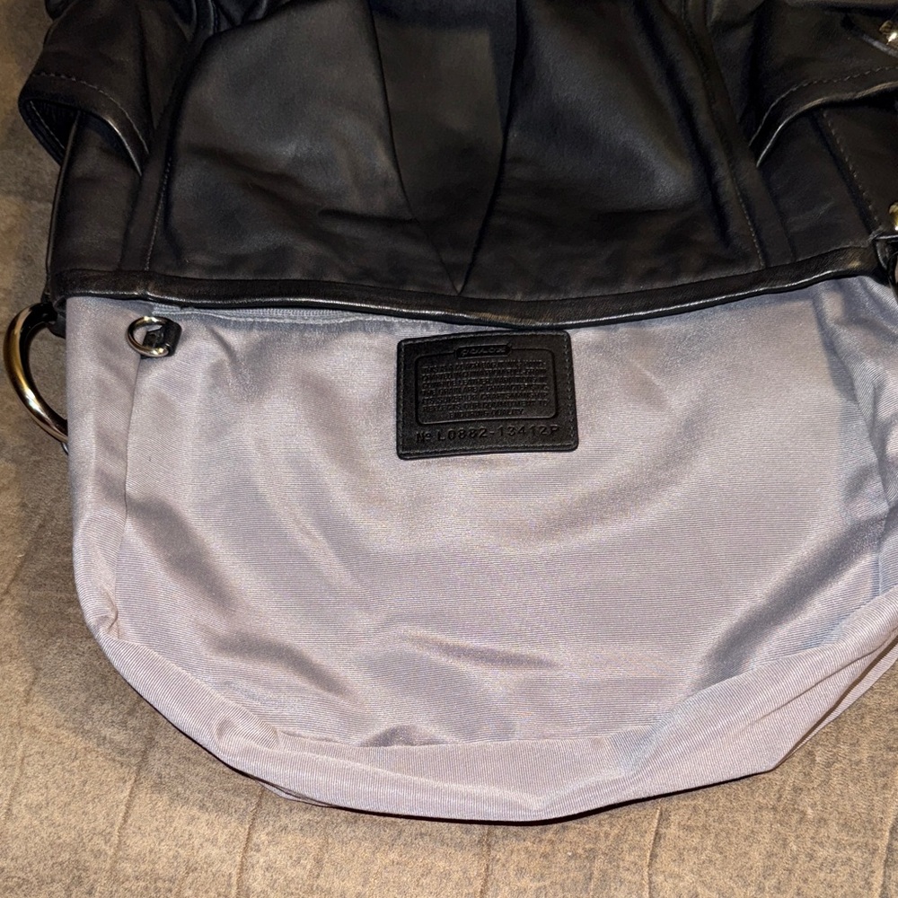 EC-Coach Chic Black Leather Hobo Bag - Picture 12 of 16